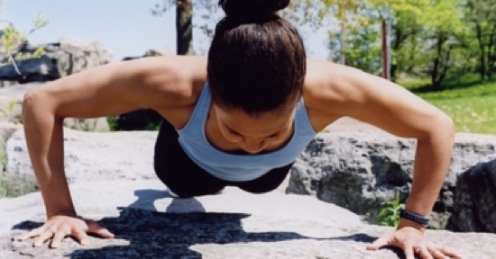 woman doing pushups